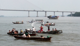 Nam thanh niên chết đuối sau khi tham gia lễ hội cầu an